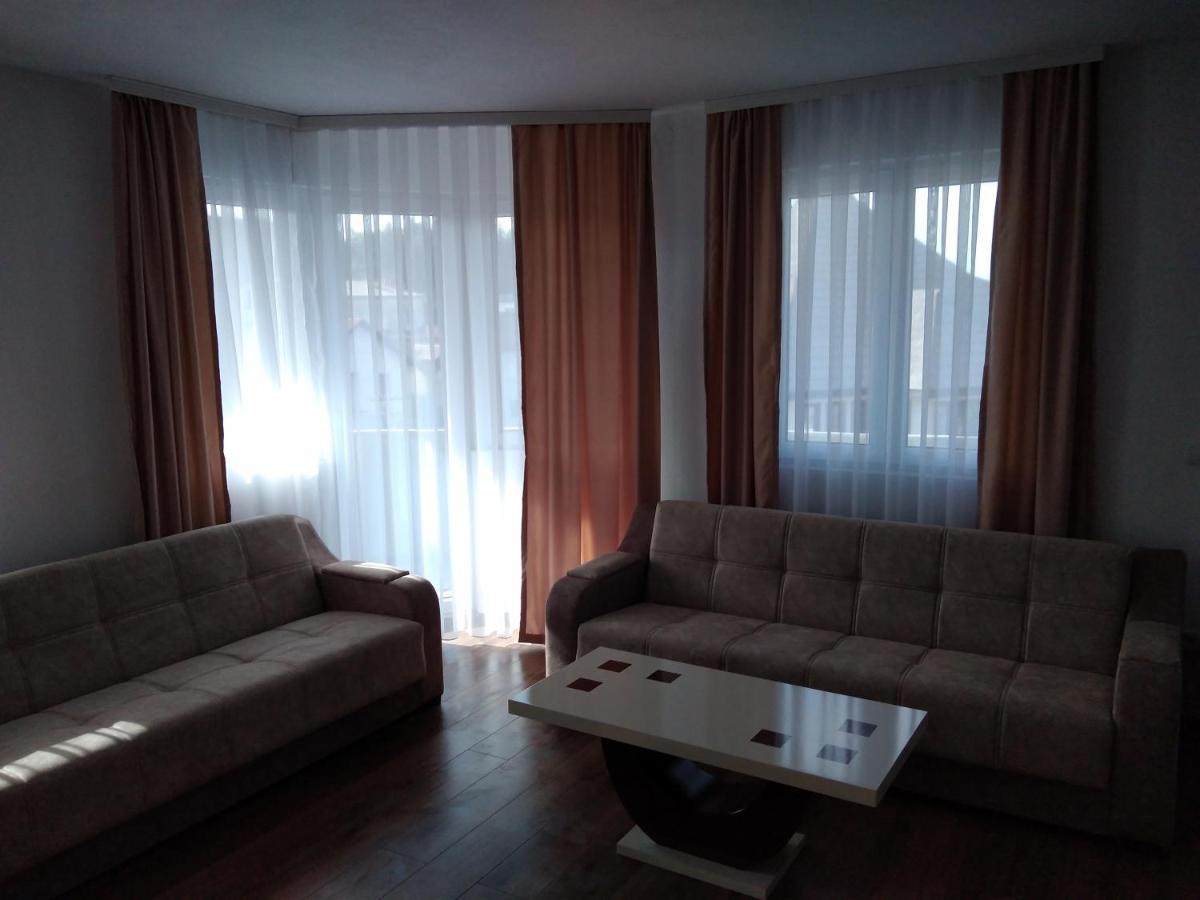 Bed and Breakfast Vila Centar Mb Сеница Экстерьер фото