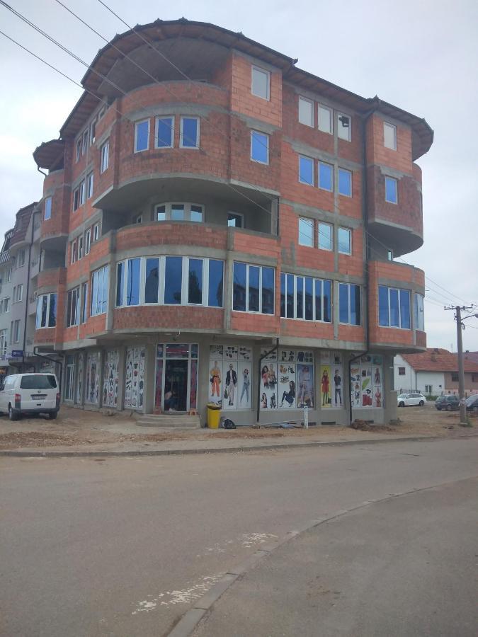 Bed and Breakfast Vila Centar Mb Сеница Экстерьер фото