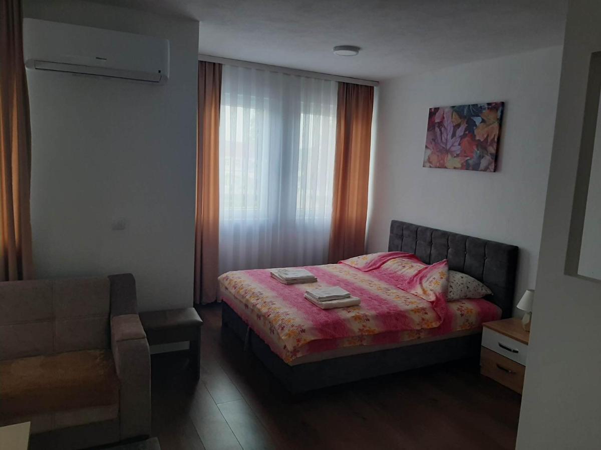 Bed and Breakfast Vila Centar Mb Сеница Экстерьер фото