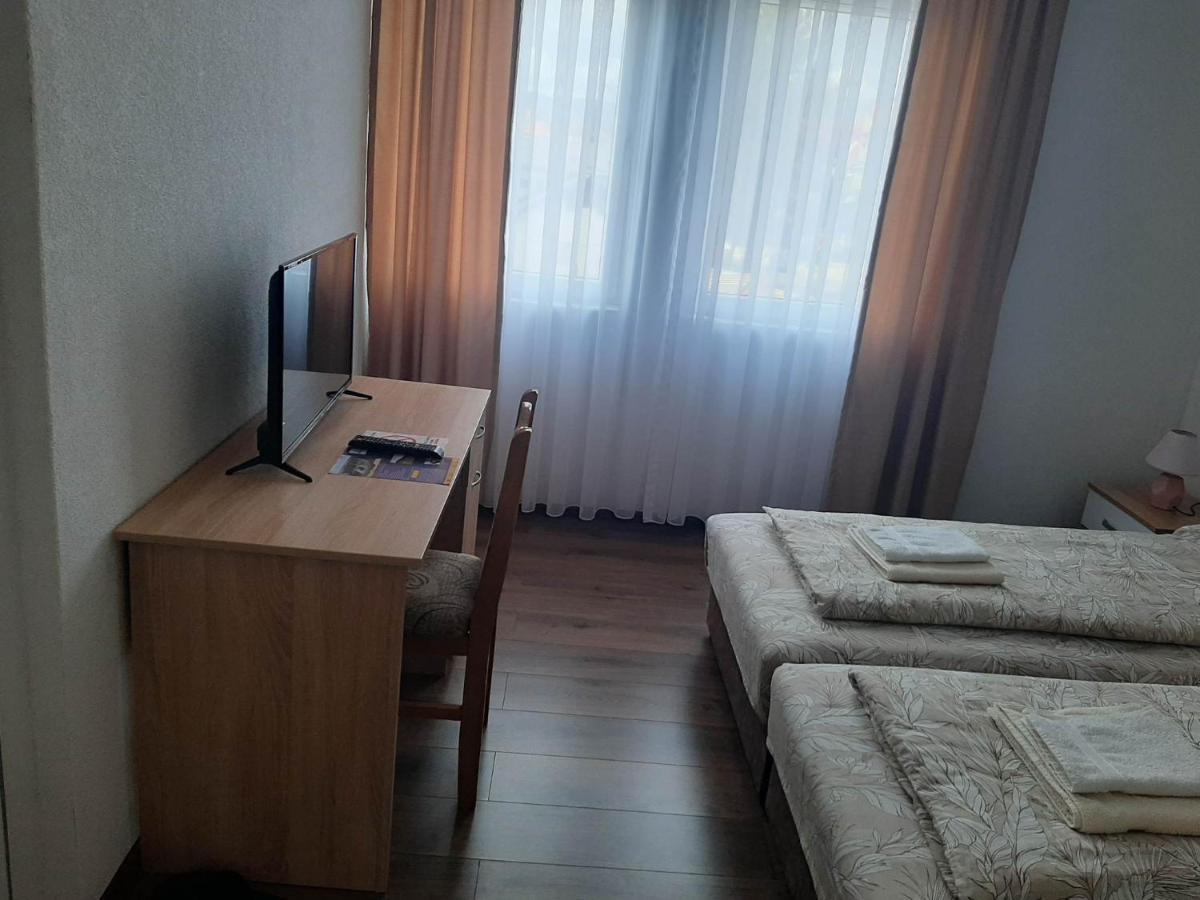 Bed and Breakfast Vila Centar Mb Сеница Экстерьер фото