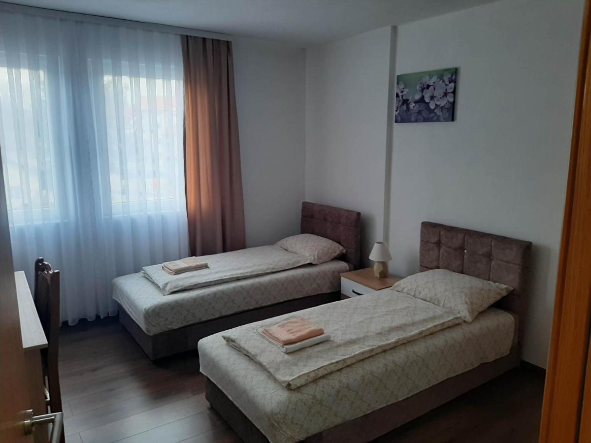 Bed and Breakfast Vila Centar Mb Сеница Экстерьер фото